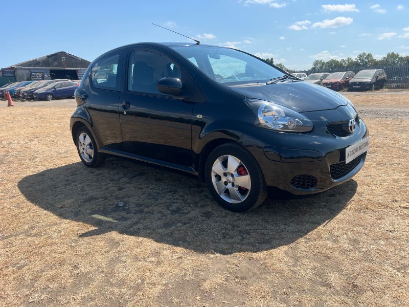 2010 Toyota Aygo 1.0 VVT-i Black Hatchback 5dr Petrol MultiMode Euro 4 AC 67 bhp